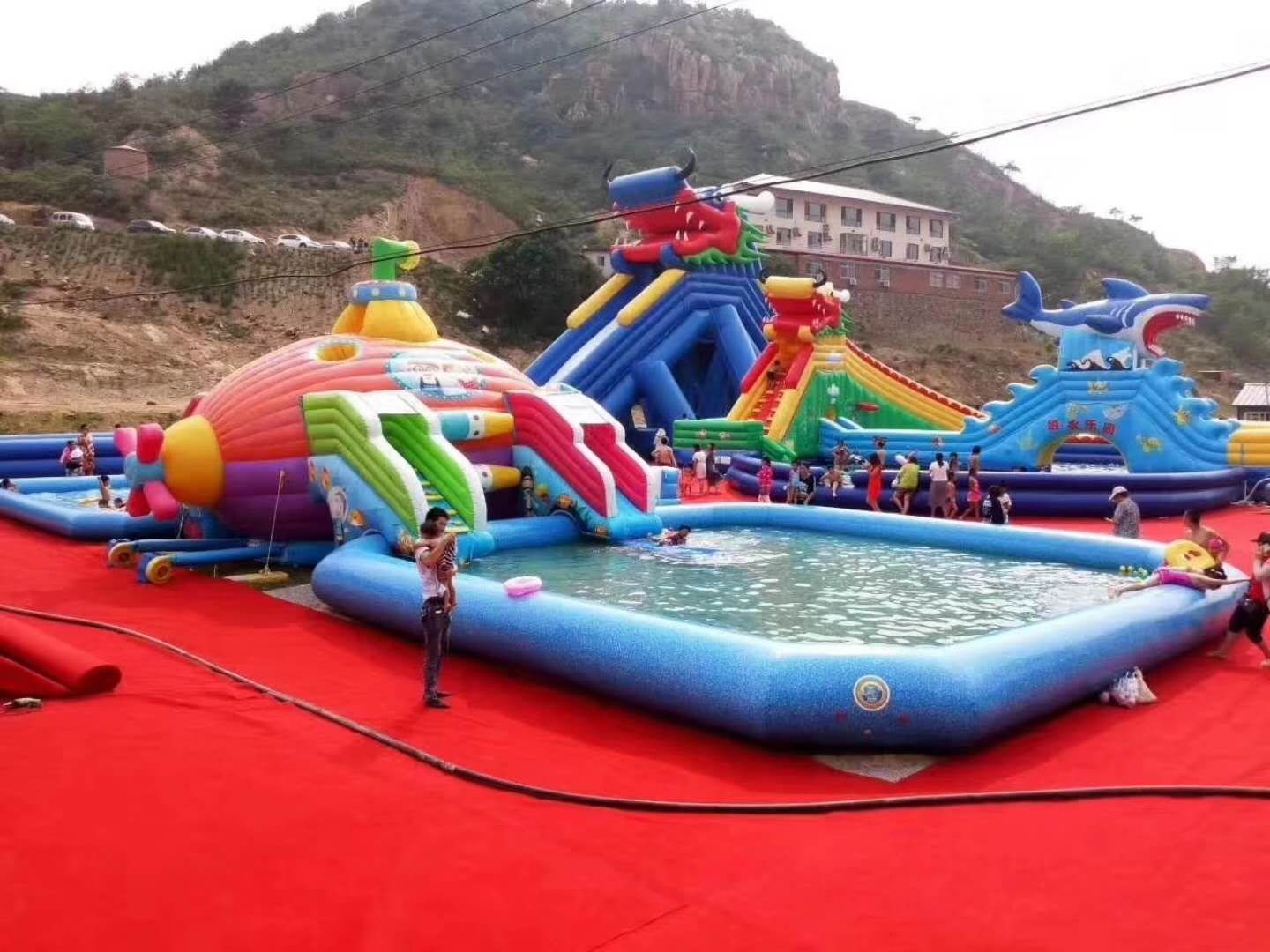 南桥镇深海潜艇充气水上乐园